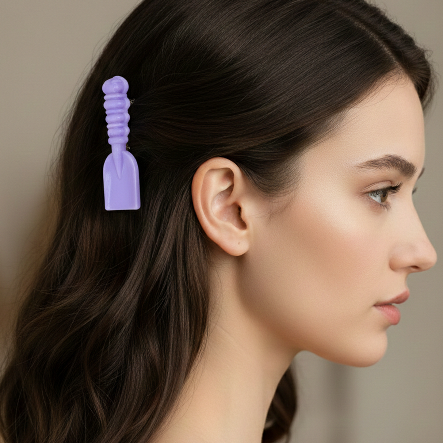 Fashionable mini tool shape hair clips worn as hair accessories