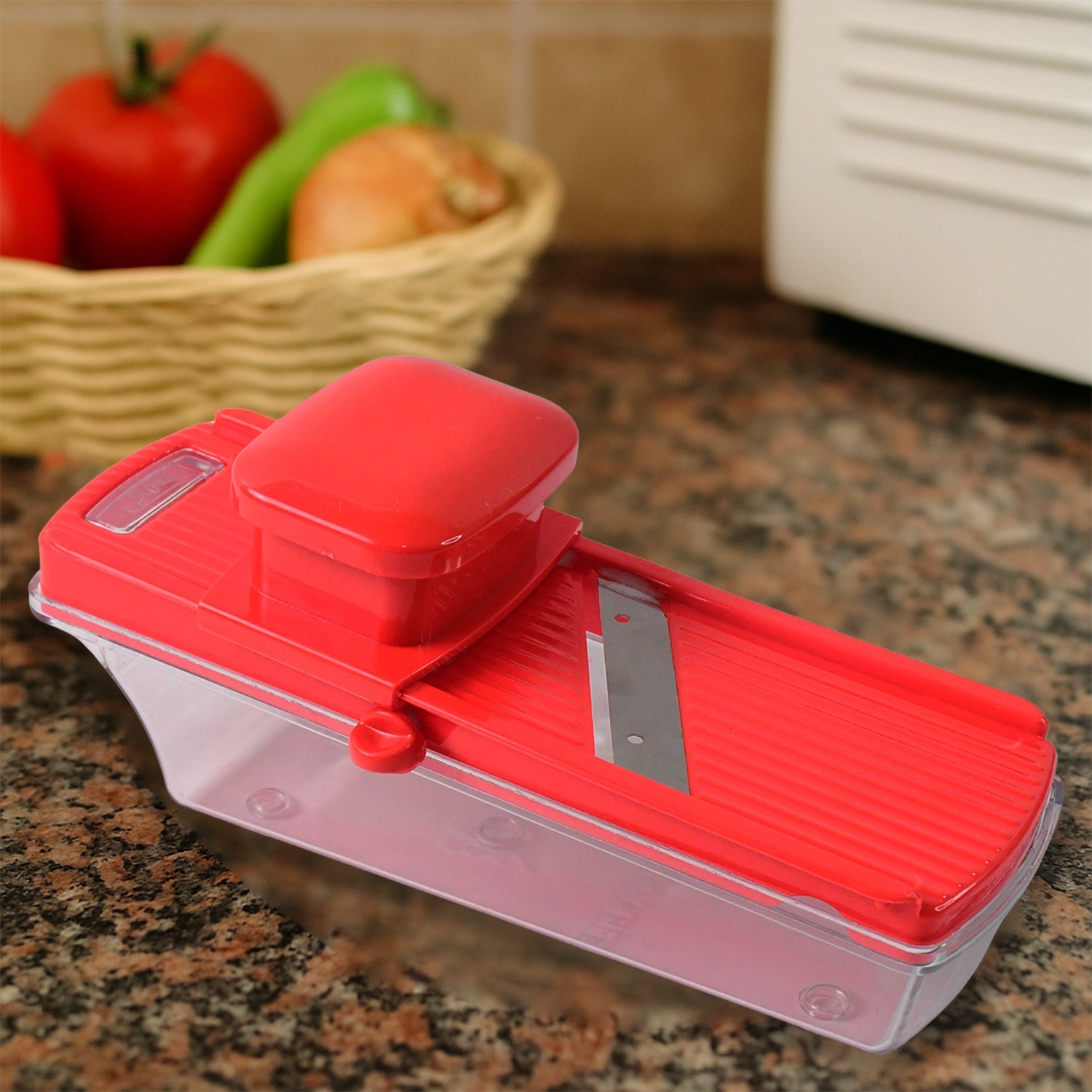 Multiple cutting options on vegetable and dry fruit slicer
