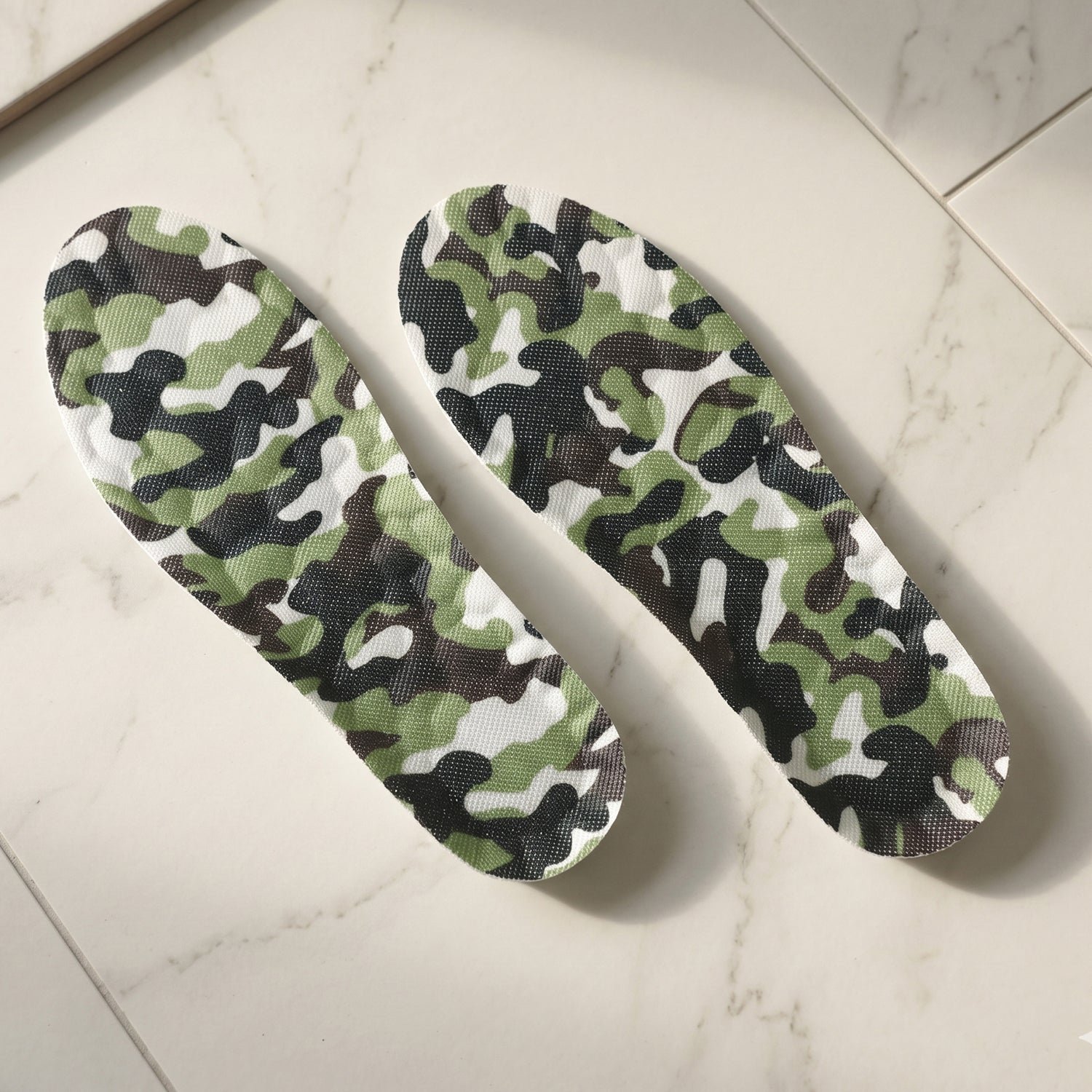 Insoles for everyday use in casual and office shoes